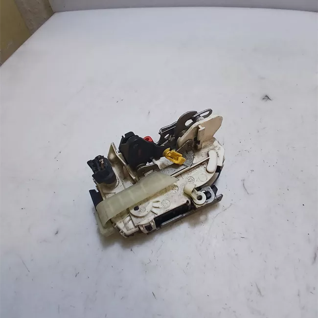 Serratura porta posteriore destra