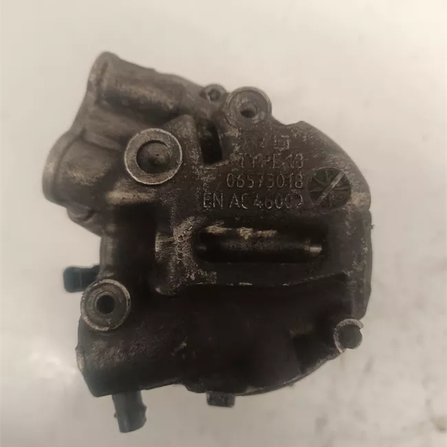 Compressore aria condizionata rotazionale