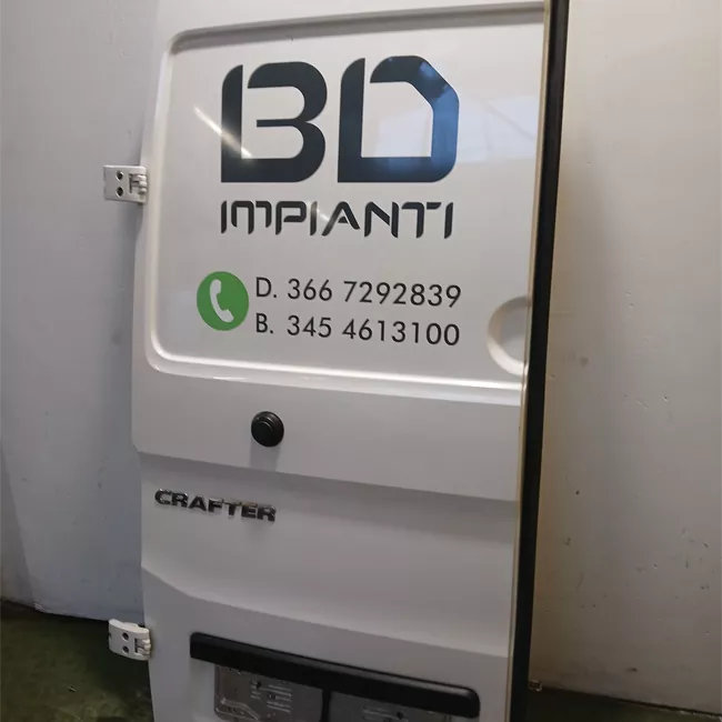 Porta carico posteriore a battente sinistra Lamierata