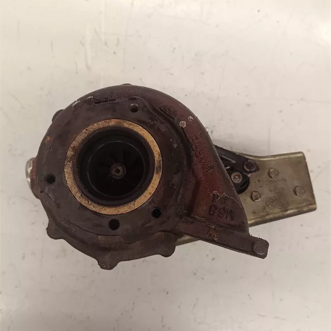 Turbocompressore con collettore scarico