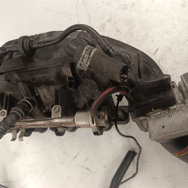 Collettore aspirazione con corpo farfallato, distribuzionecarb