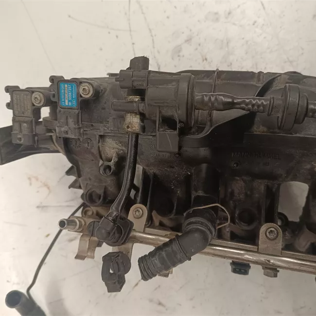 Collettore aspirazione con corpo farfallato, distribuzionecarb