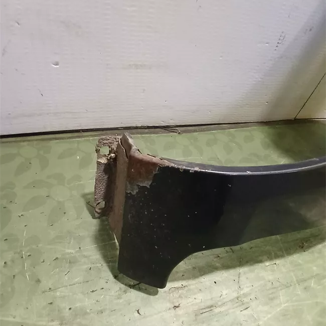 Parafango anteriore sinistro