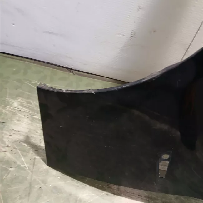 Parafango anteriore sinistro