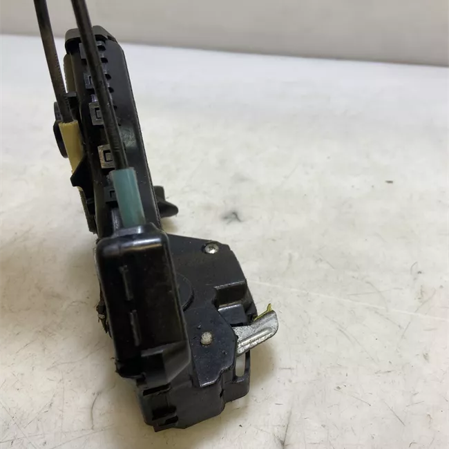 Serratura porta anteriore sinistra senza keyless