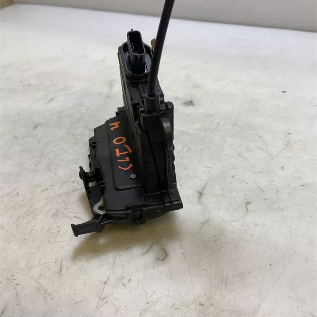 Serratura porta anteriore destra