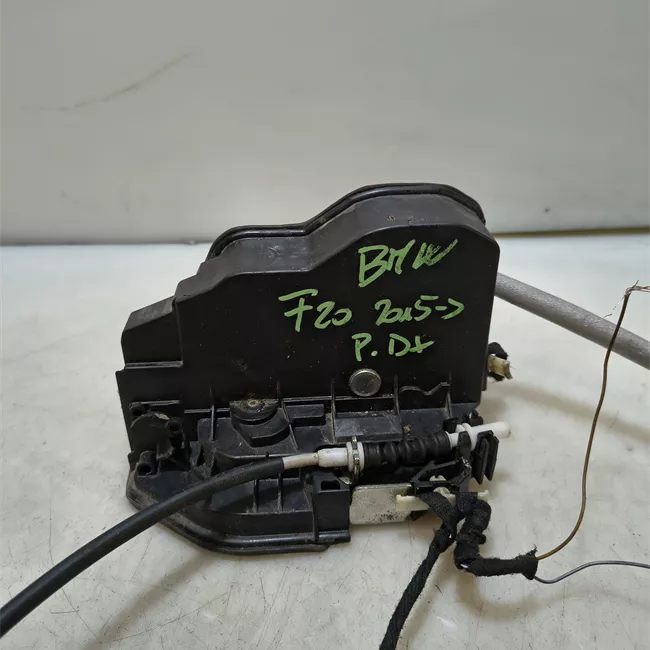 Serratura porta posteriore destra