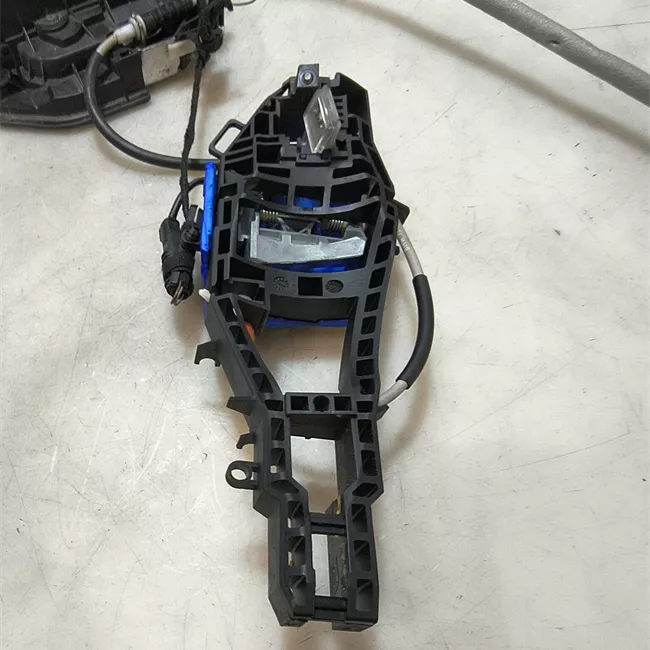 Serratura porta posteriore destra