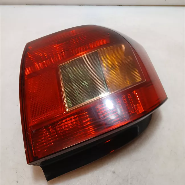 Fanale posteriore sinistro 05-04<