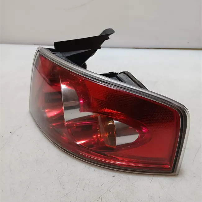 Fanale posteriore parte esterno destro