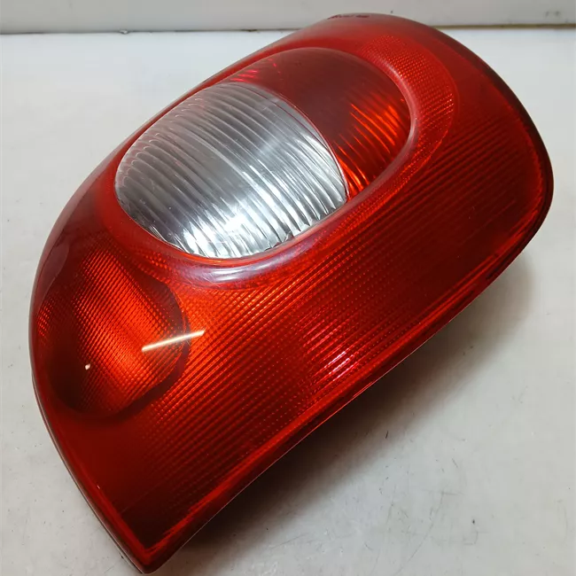 Fanale posteriore sinistro