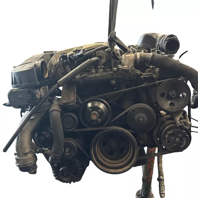 Motore semicompleto rotazionale