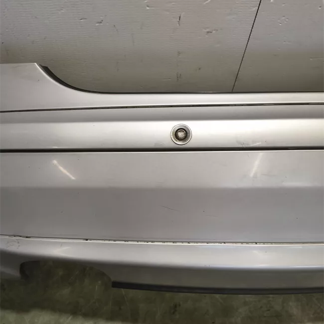 Paraurti posteriore con sensori parcheggio primer