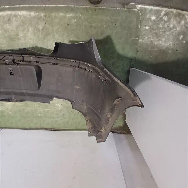 Paraurti posteriore superiore Verniciato