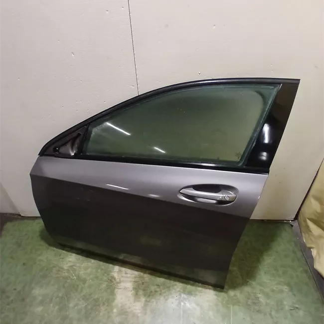 Porta anteriore sinistra