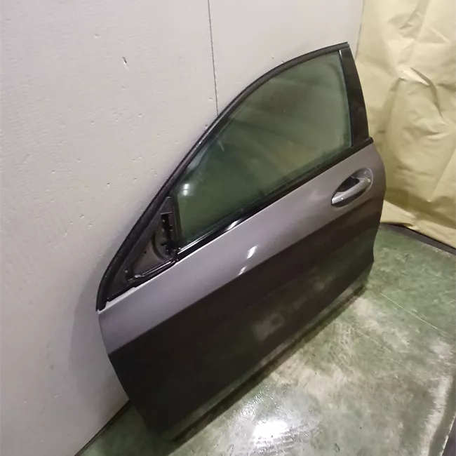 Porta anteriore sinistra