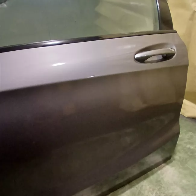 Porta anteriore sinistra