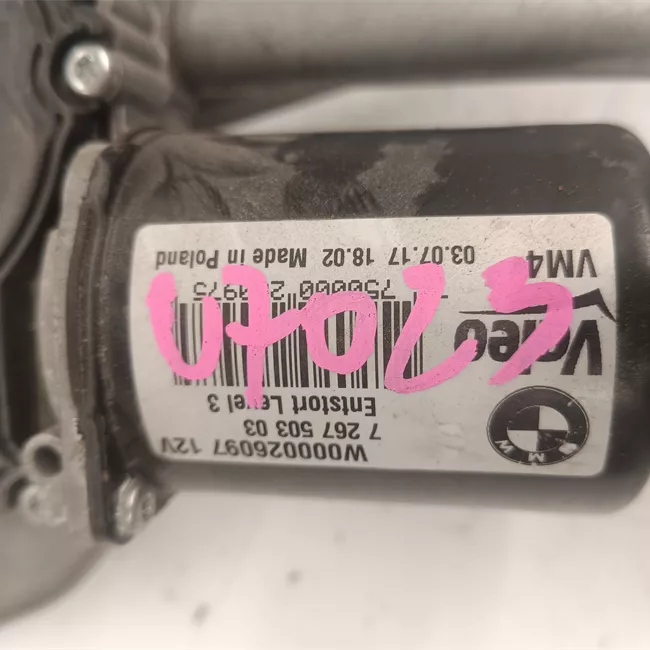 Meccanismo tergiparabrezza con motorino