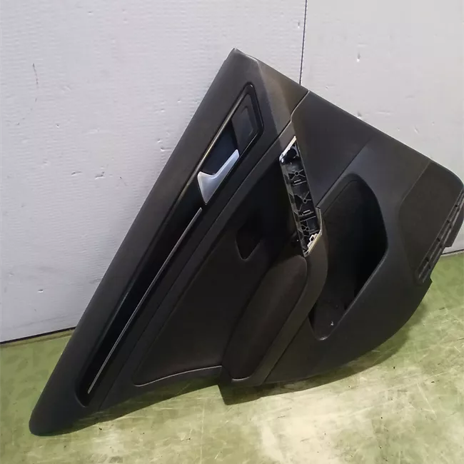 Pannello interno porta posteriore sinistro Tessuto nero titanio