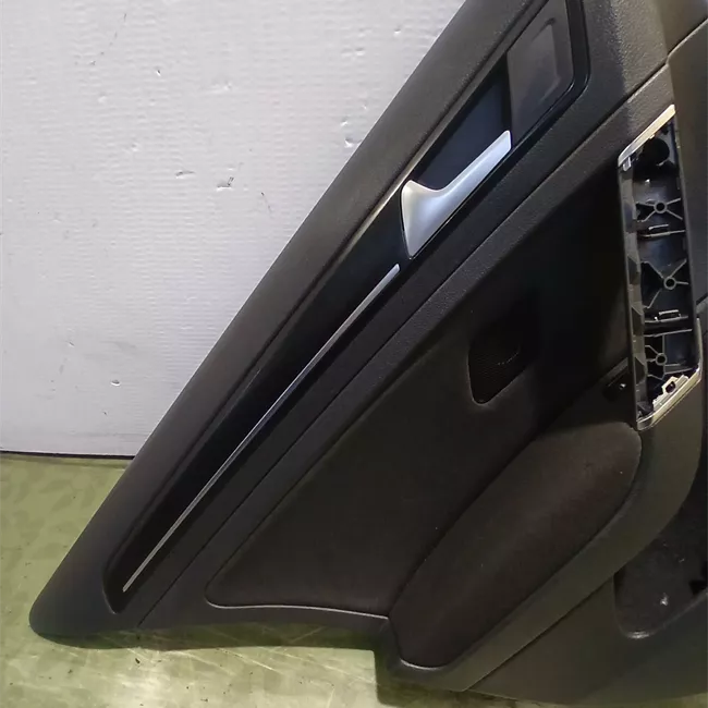 Pannello interno porta posteriore sinistro Tessuto nero titanio