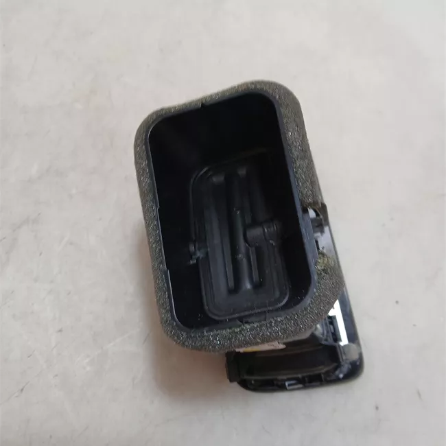 Bocchetta aria laterale cruscotto destra nero/alluminio standard