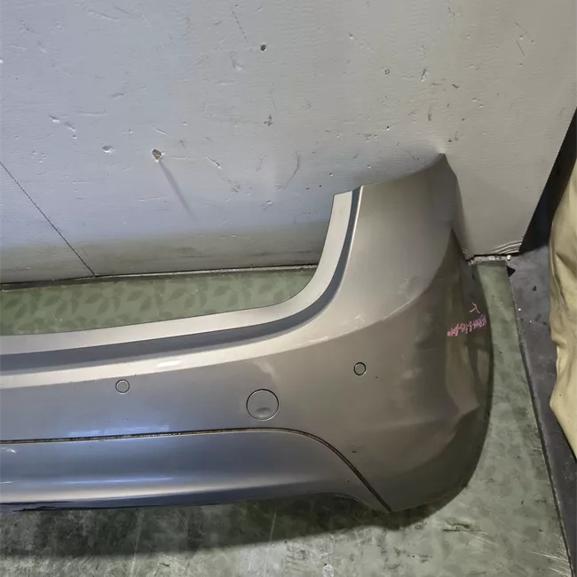 Paraurti posteriore con sensori parcheggio primer