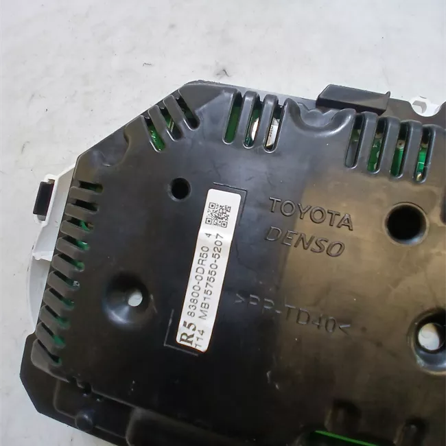 Quadro strumenti completo con cruise control