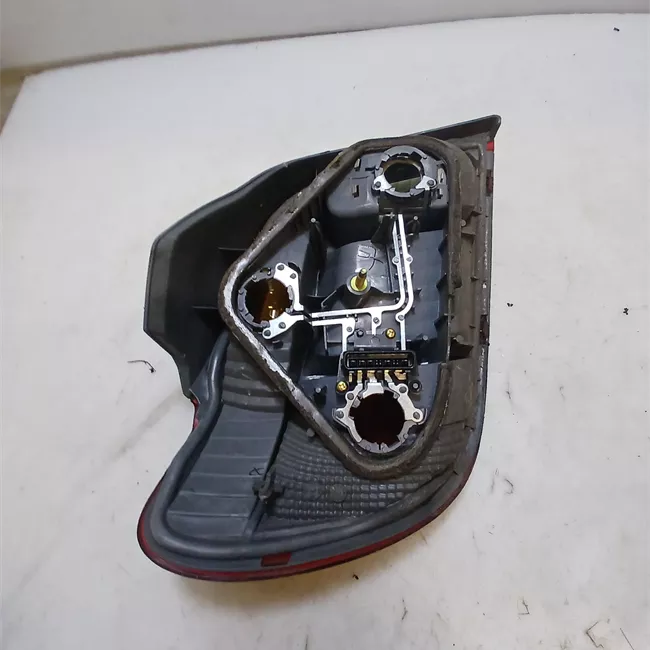 Fanale posteriore destro 08/99>12/02<