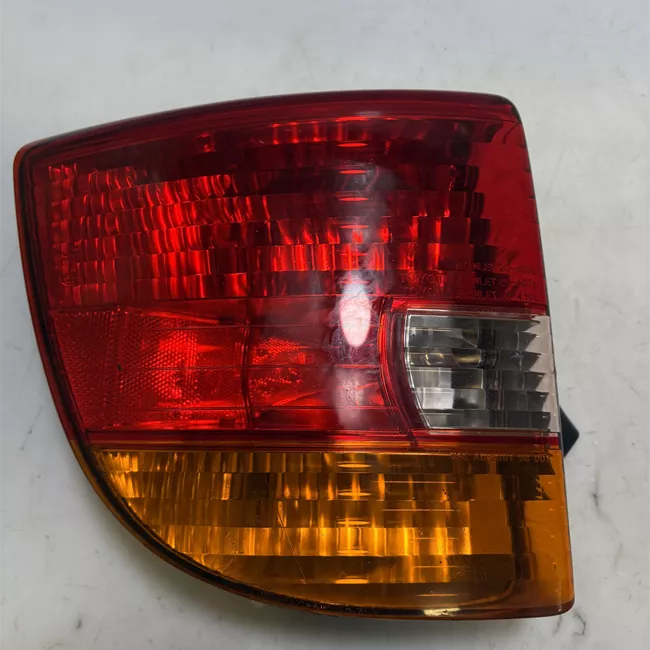 Fanale posteriore sinistro