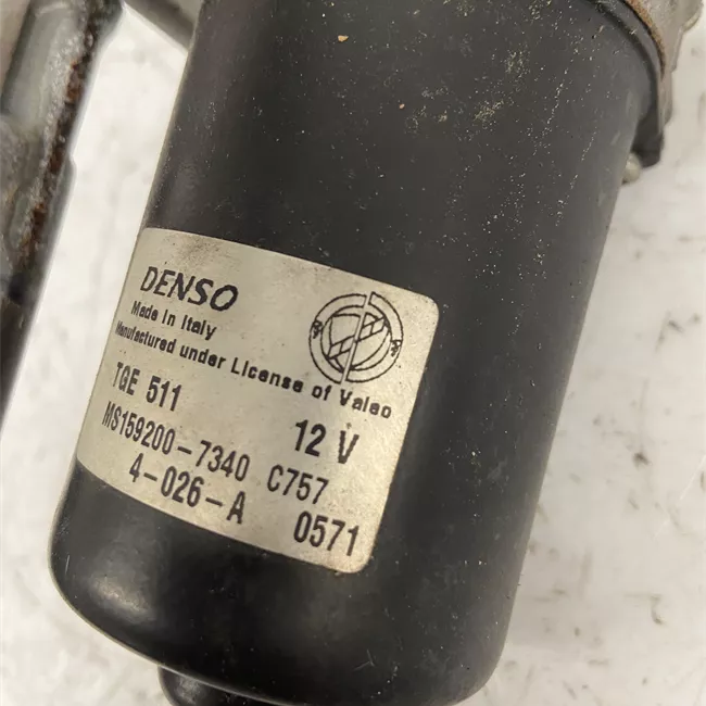 Meccanismo tergiparabrezza con motorino