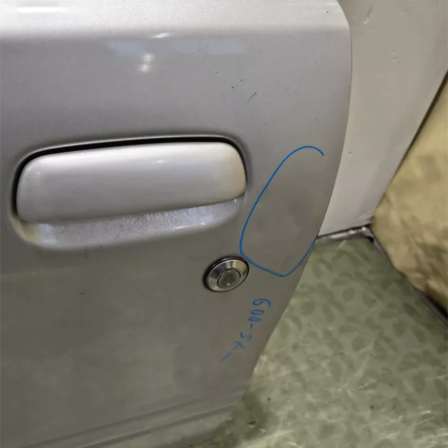 Porta anteriore sinistra