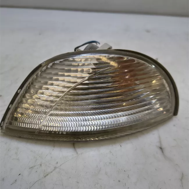 Fanalino laterale destro