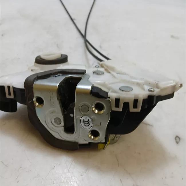 Serratura porta anteriore sinistra