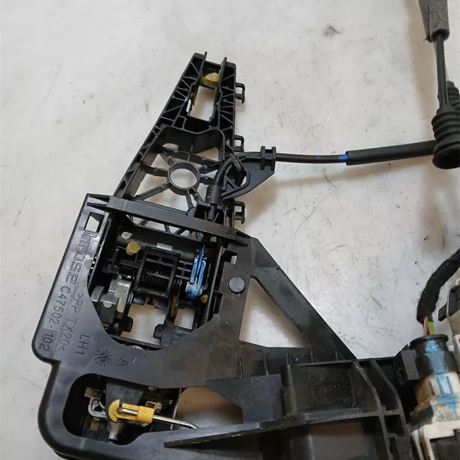 Serratura porta anteriore sinistra