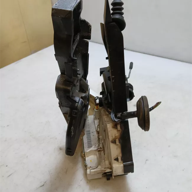 Serratura porta posteriore destra