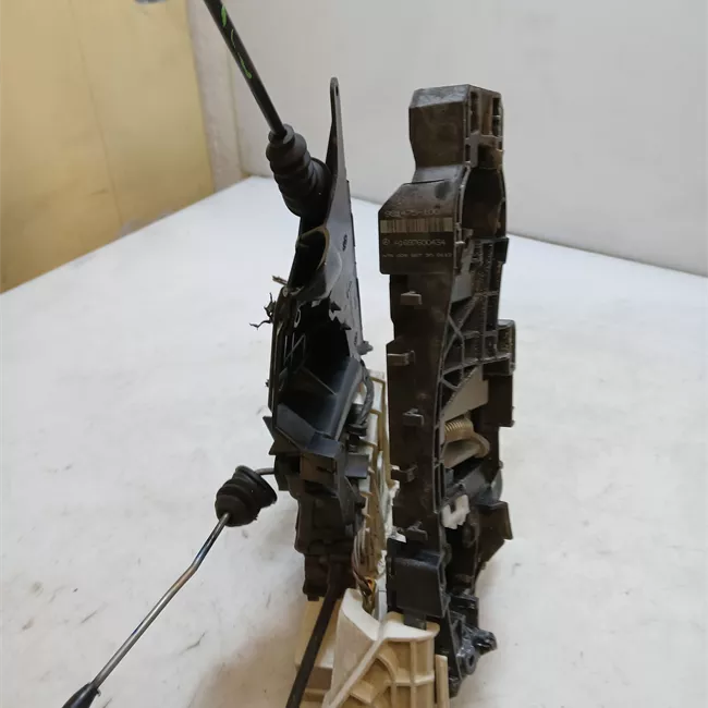 Serratura porta posteriore destra