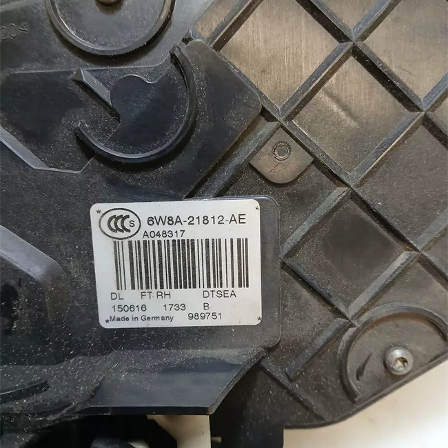 Serratura porta anteriore destra con sistema apertura/avv senza chiave