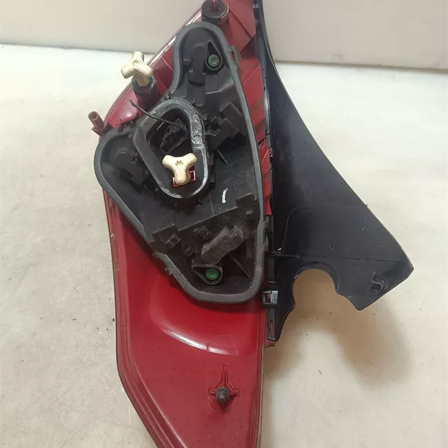 Fanale posteriore sinistro con 1 faro retromarcia