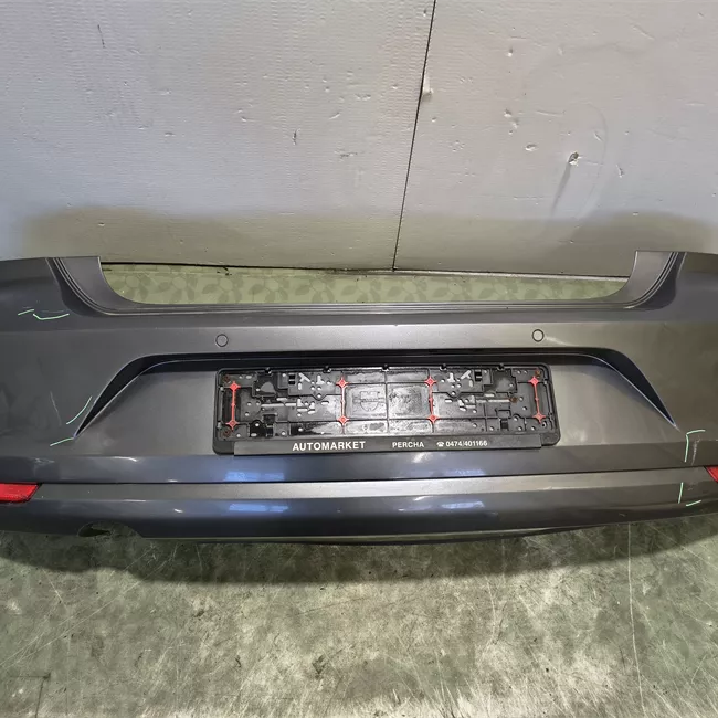 Paraurti posteriore con sensori parcheggio primer