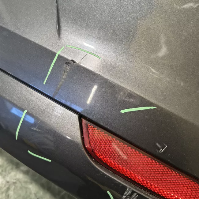 Paraurti posteriore con sensori parcheggio primer