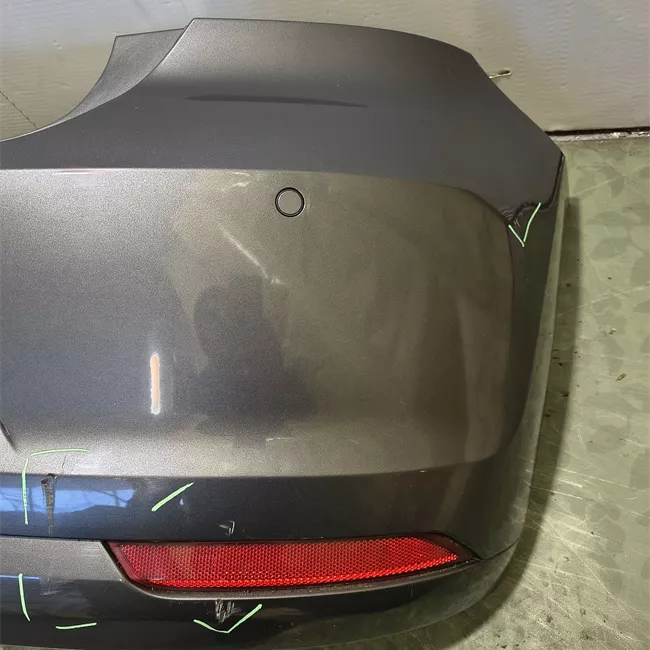 Paraurti posteriore con sensori parcheggio primer