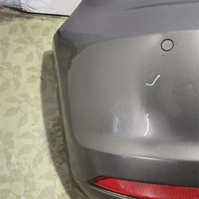 Paraurti posteriore con sensori parcheggio primer