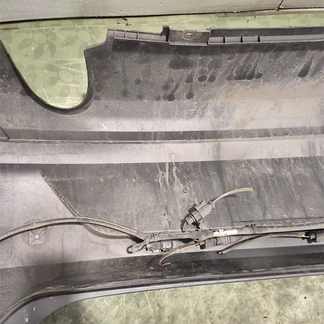 Paraurti posteriore con sensori parcheggio primer