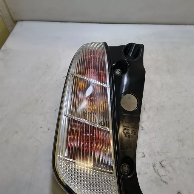 Fanale posteriore sinistro