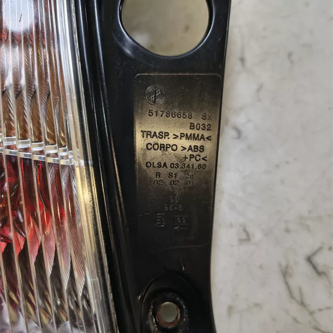 Fanale posteriore sinistro