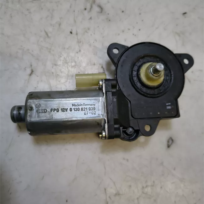 Motorino alzacristallo porta anteriore destro