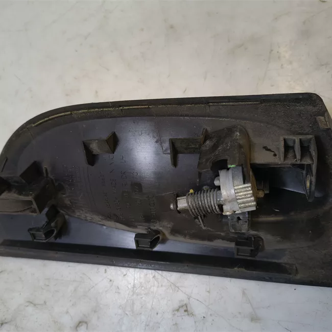 Maniglia porta posteriore sinistra