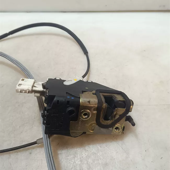 Serratura porta anteriore destra Superbloccaggio