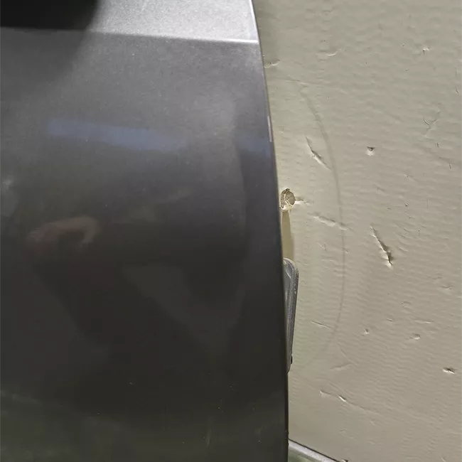 Porta anteriore destra