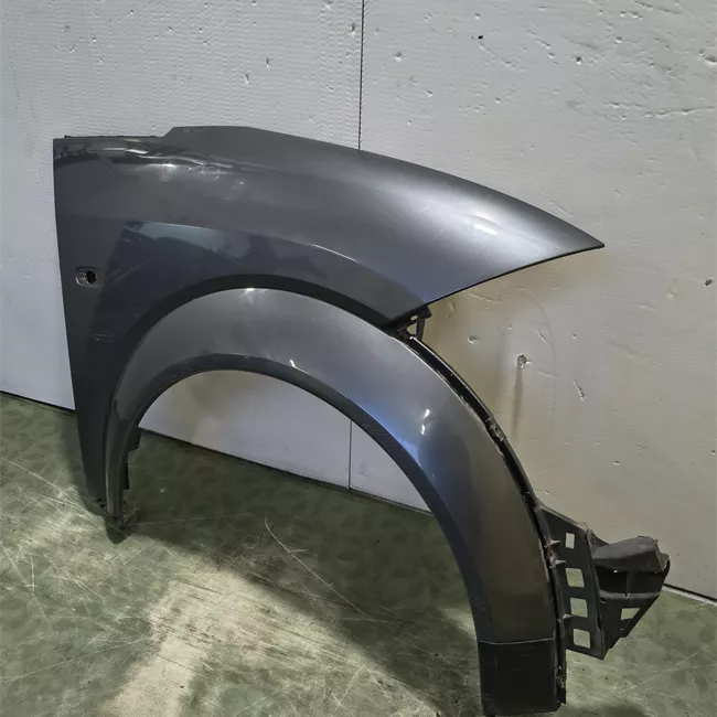 Parafango anteriore destro primer